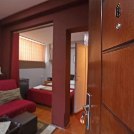 Hostel 42 Skopje Eksteriør billede