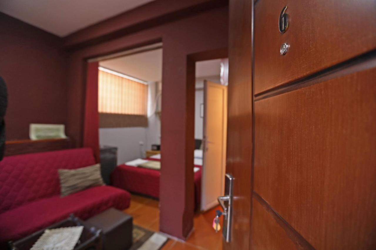 Hostel 42 Skopje Eksteriør billede