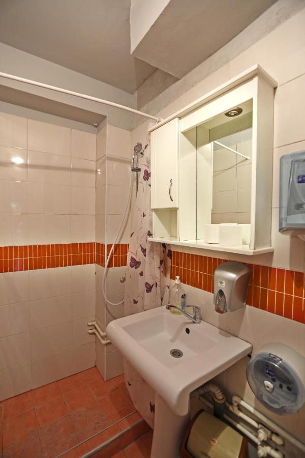 Hostel 42 Skopje Eksteriør billede