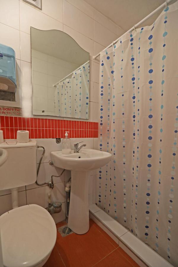 Hostel 42 Skopje Eksteriør billede