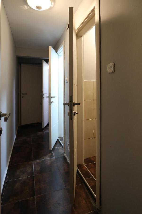 Hostel 42 Skopje Eksteriør billede