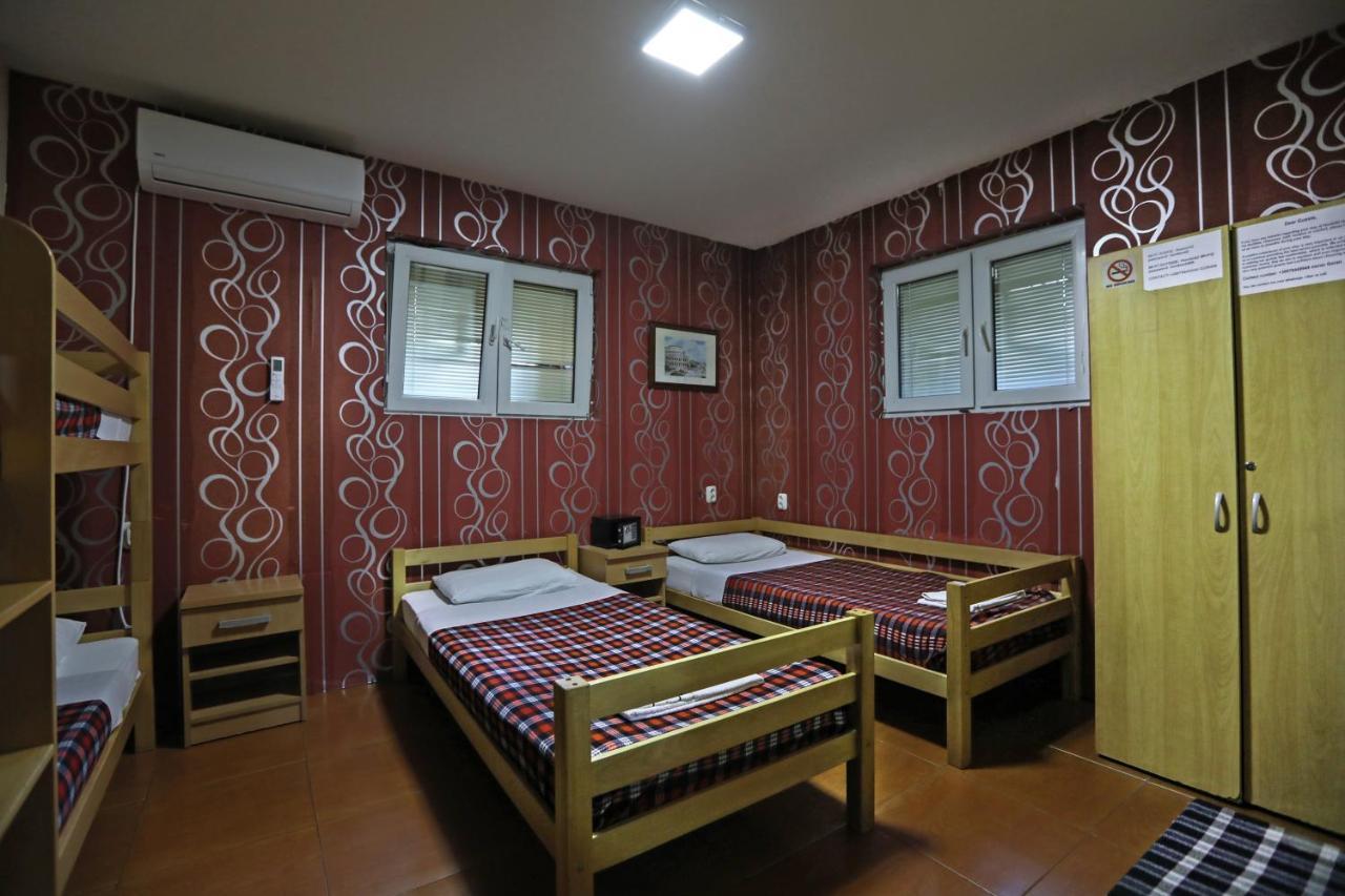 Hostel 42 Skopje Eksteriør billede