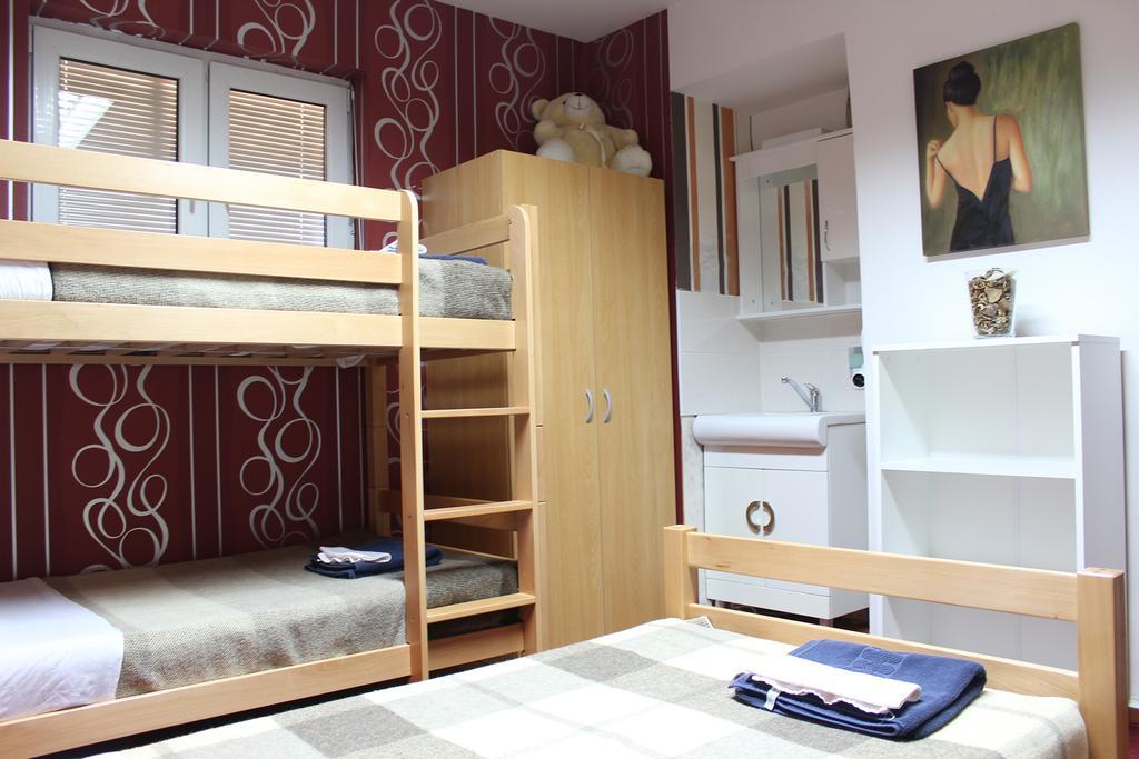 Hostel 42 Skopje Værelse billede